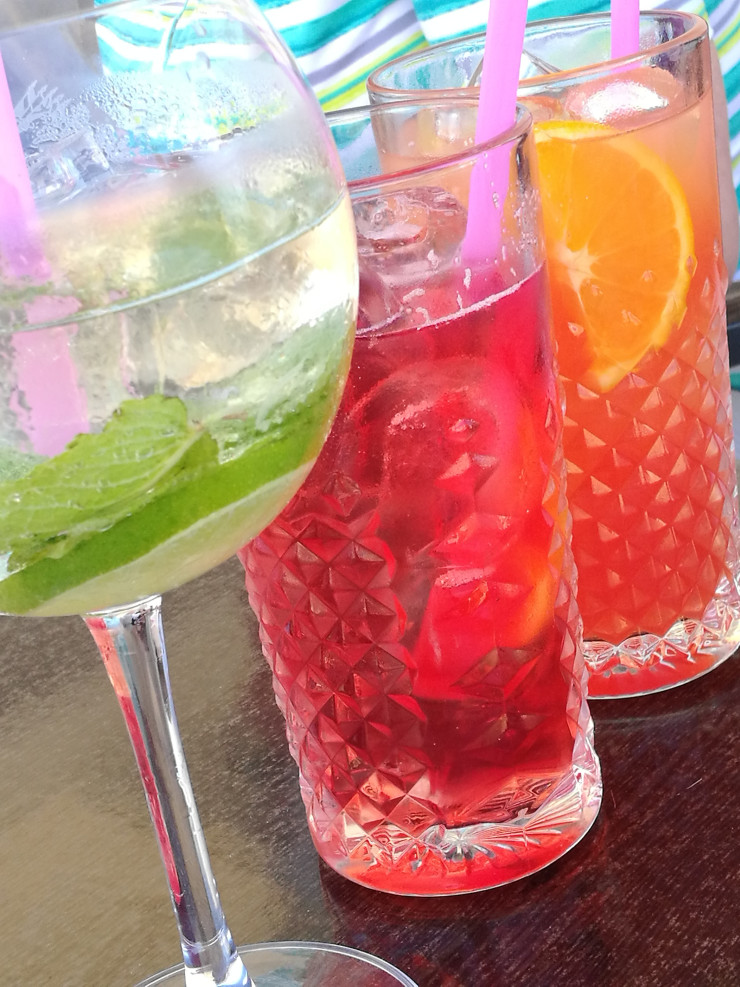 Apéro riche und Cocktails